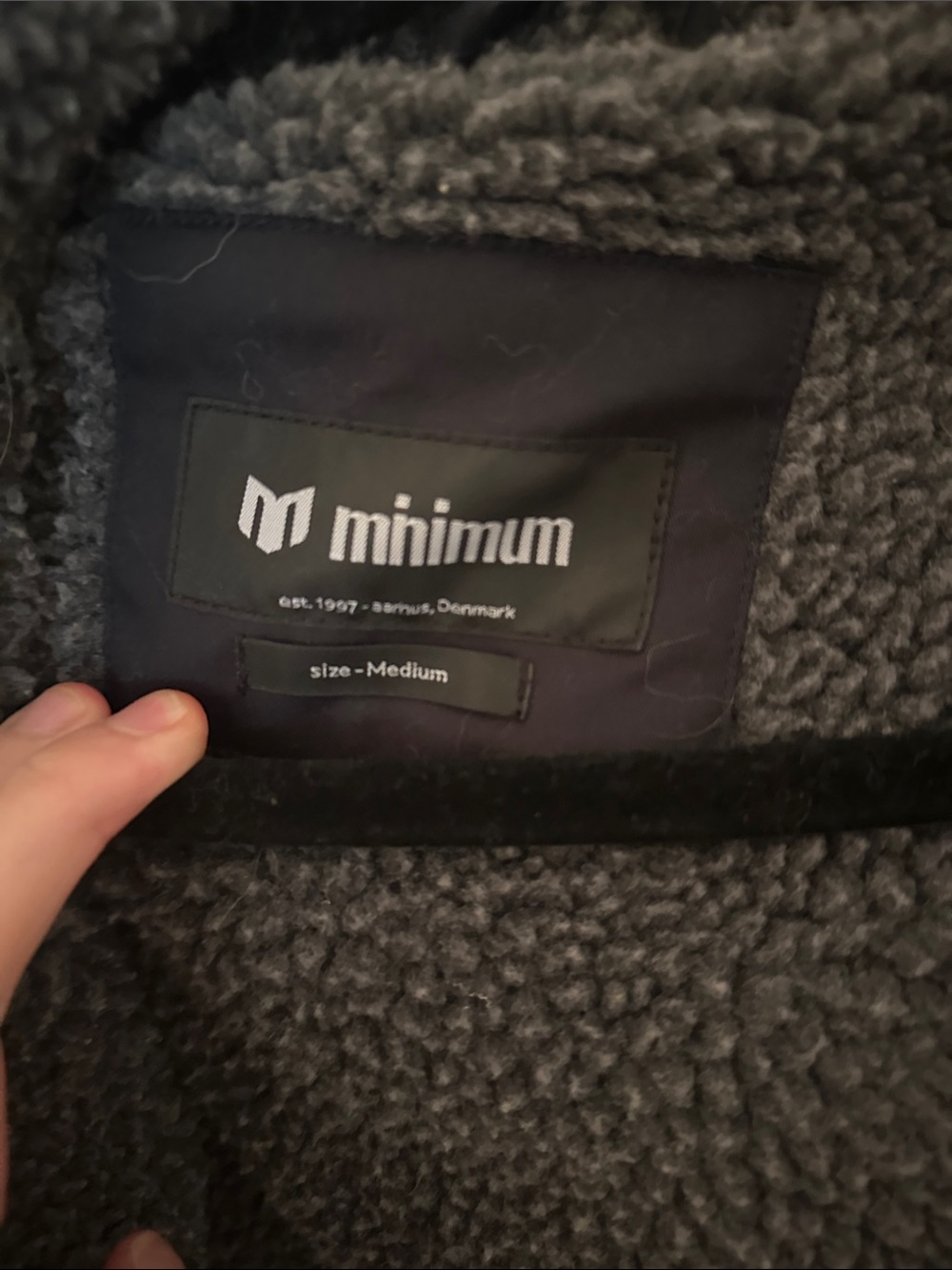 Minimum parka - Picture 3 of 4